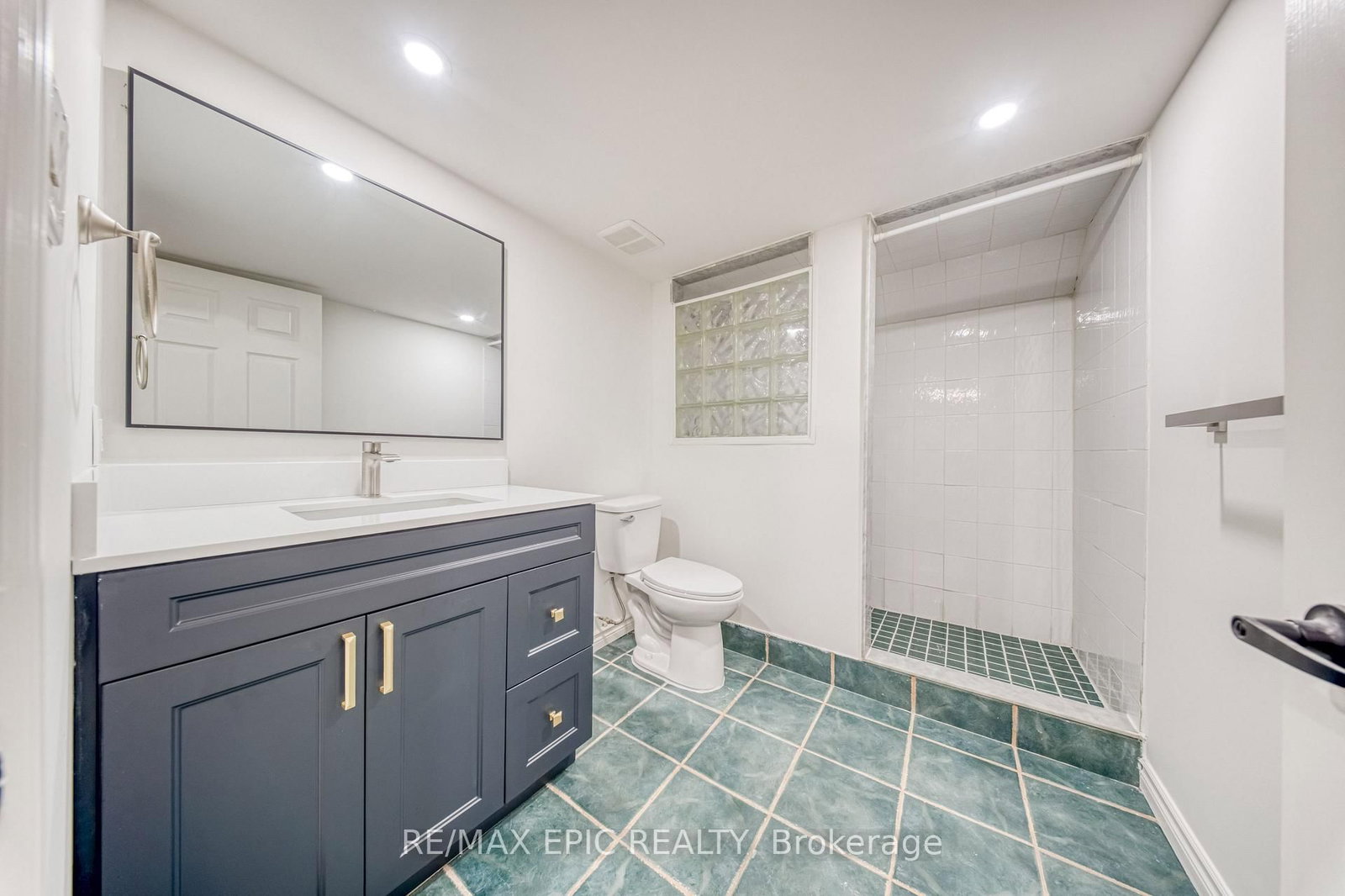 961 Damascus Court • Newmarket, ON photo 34