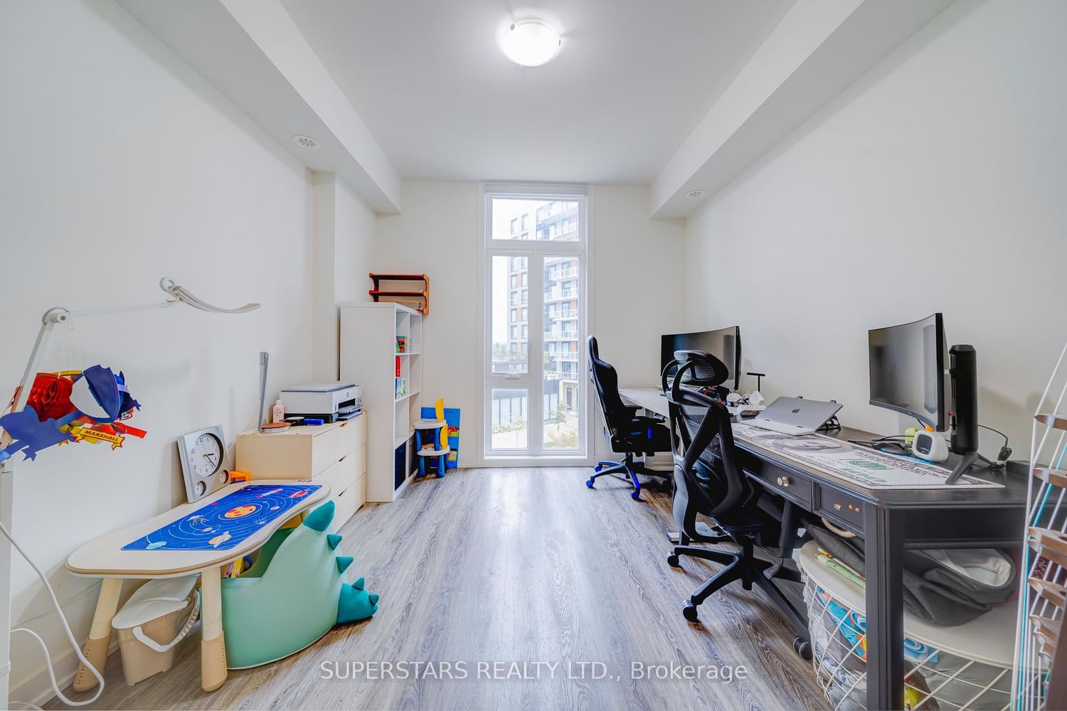 14 David Eyer Road • #1019 • Richmond Hill, ON photo 16