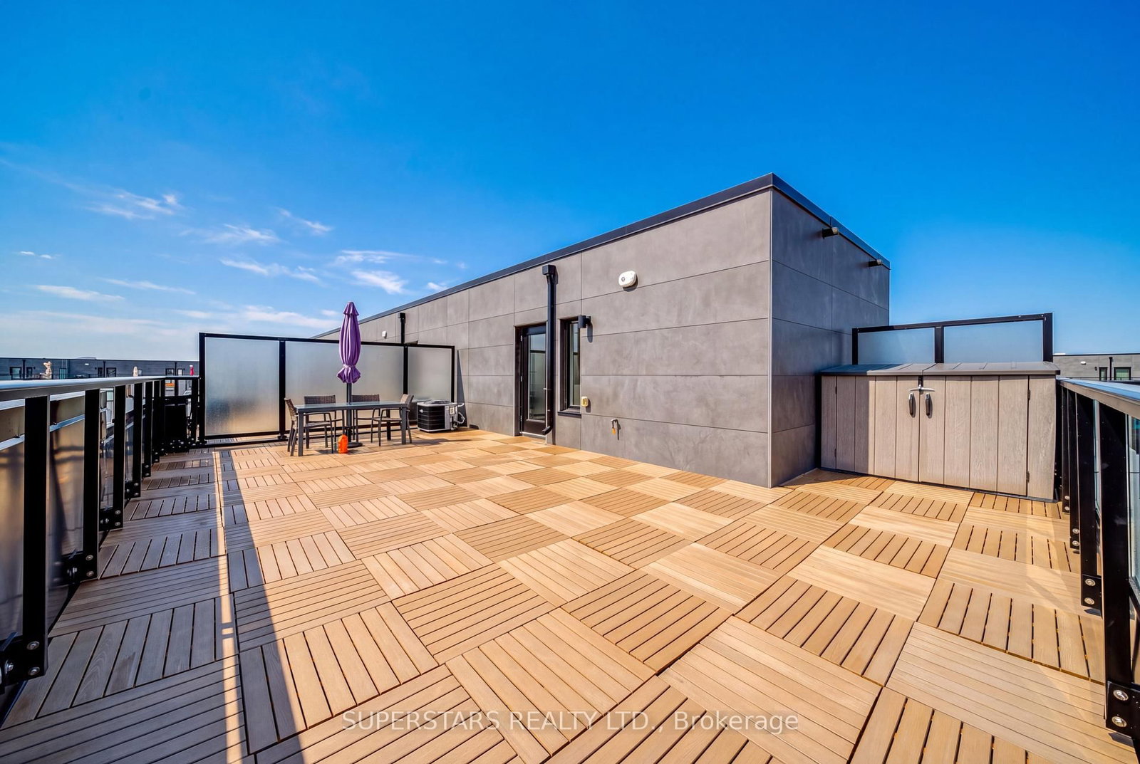 14 David Eyer Road • #1019 • Richmond Hill, ON photo 4