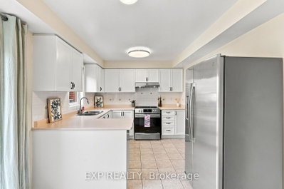 179 Sassafras Circle • Vaughan, ON photo 9