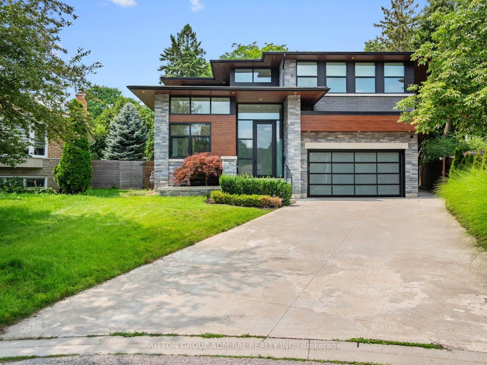 95 Penstock Court • Richmond Hill, ON photo 1