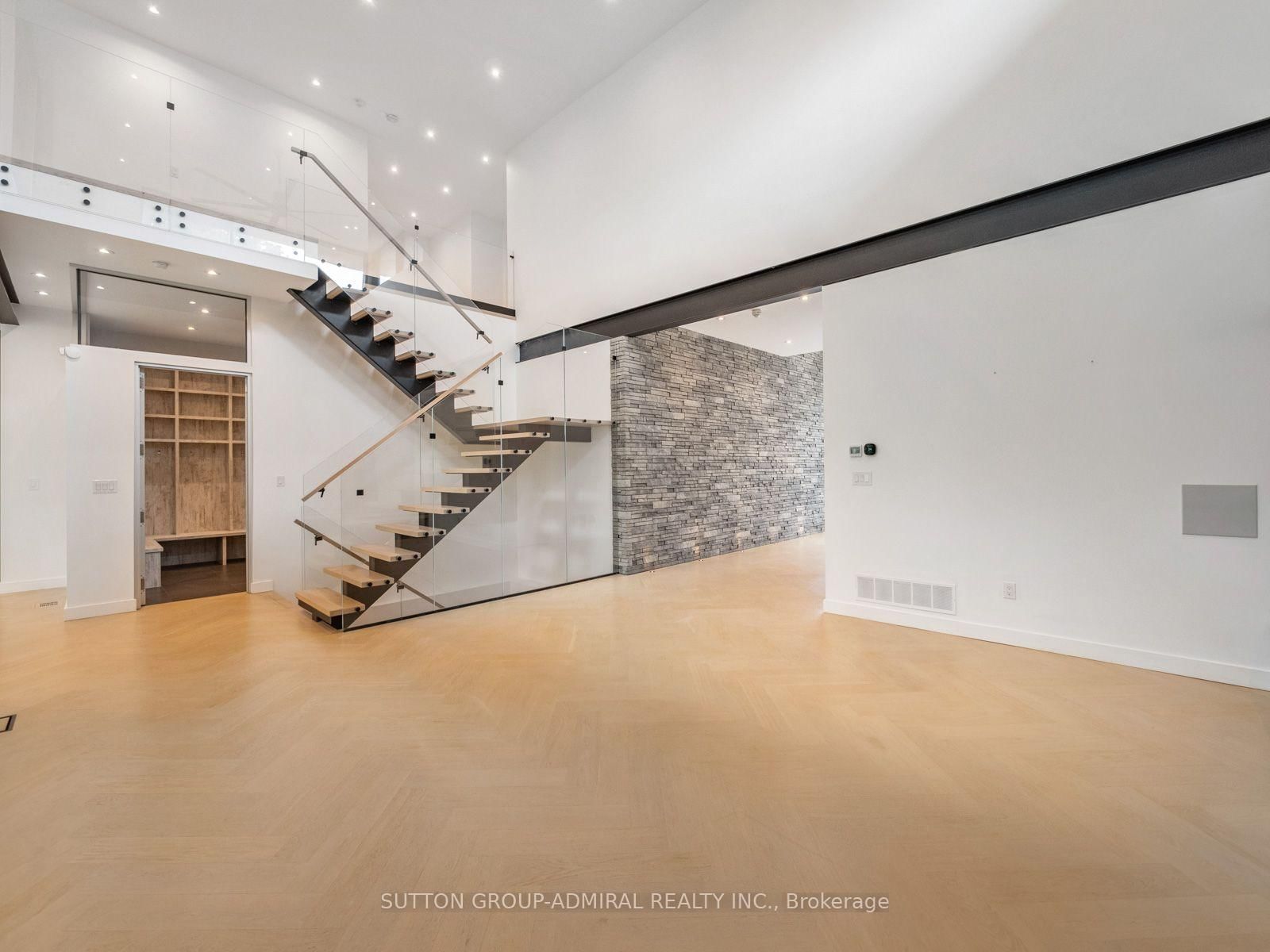 95 Penstock Court • Richmond Hill, ON photo 10
