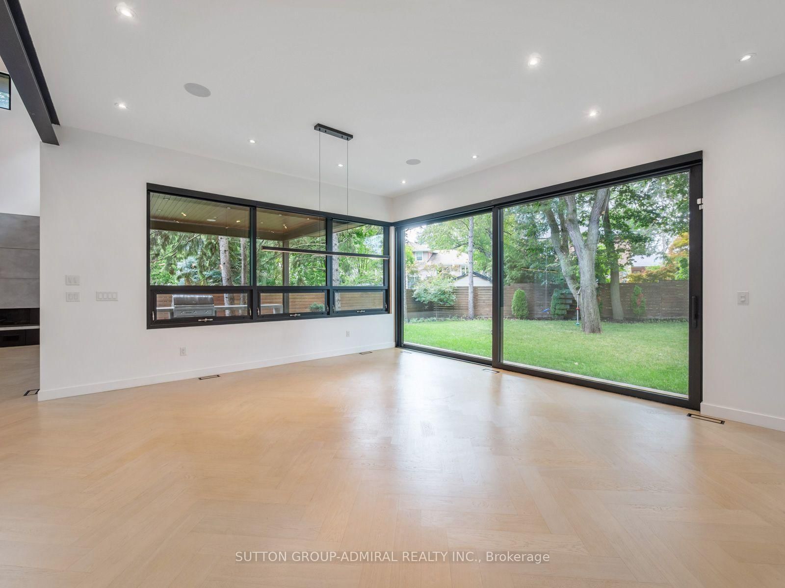 95 Penstock Court • Richmond Hill, ON photo 12