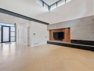 95 Penstock Court • Richmond Hill, ON photo 9