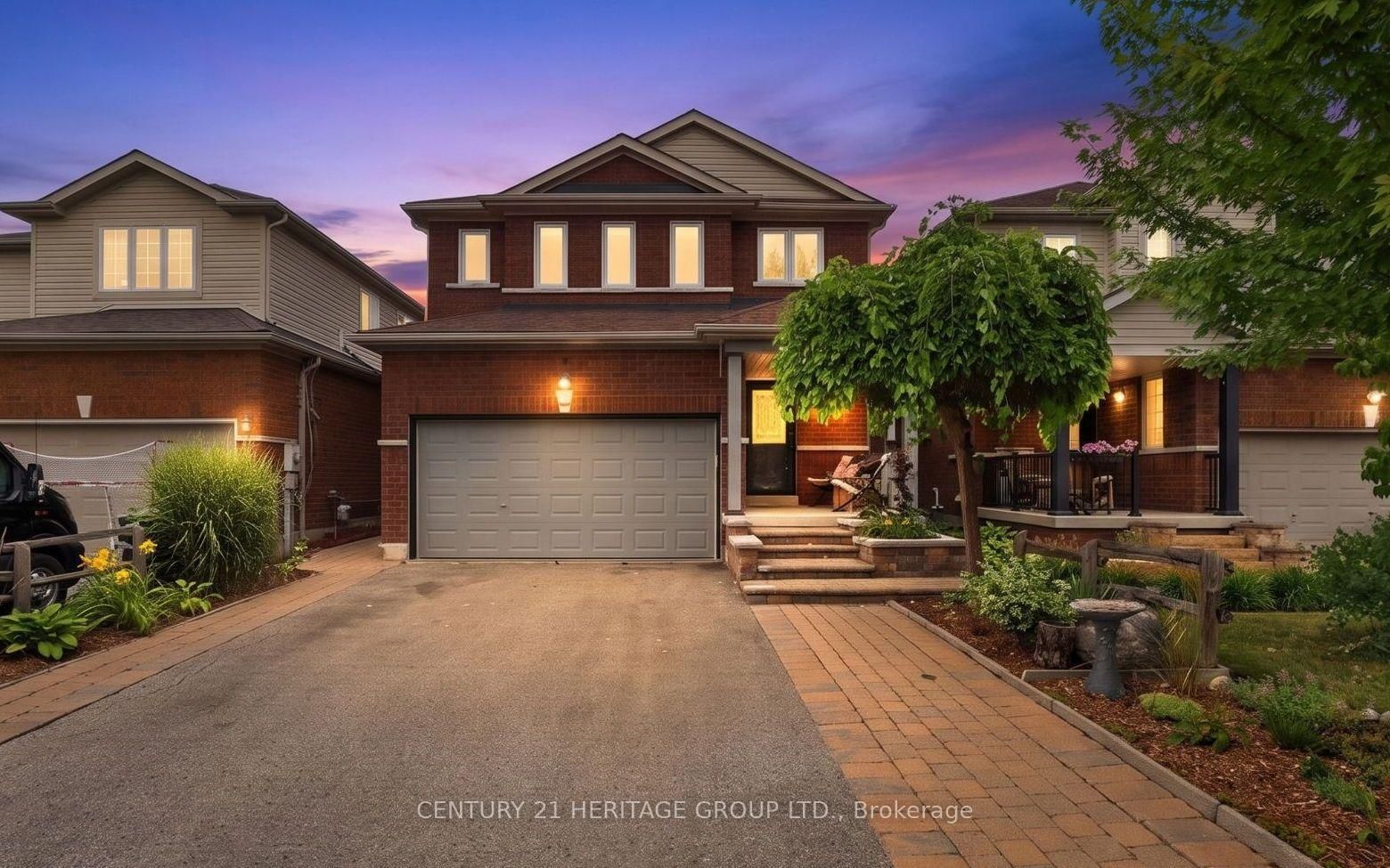 36 McMulkin Street • New Tecumseth, ON photo 1
