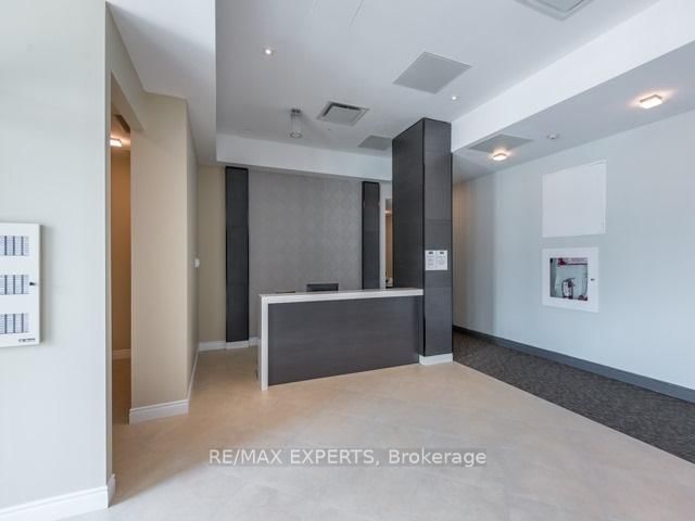 216 - 11611 Yonge Street