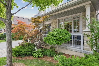 12 Silvestre Avenue • Vaughan, ON photo 3