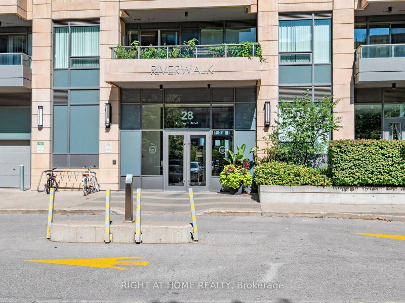PH16 - 28 Uptown Drive