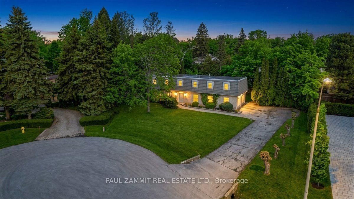 8 Lafayette Place • Markham, ON photo 1