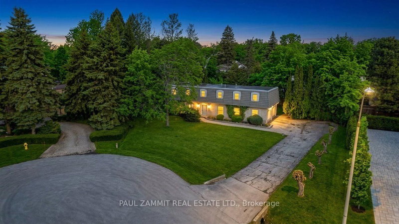 8 Lafayette Place