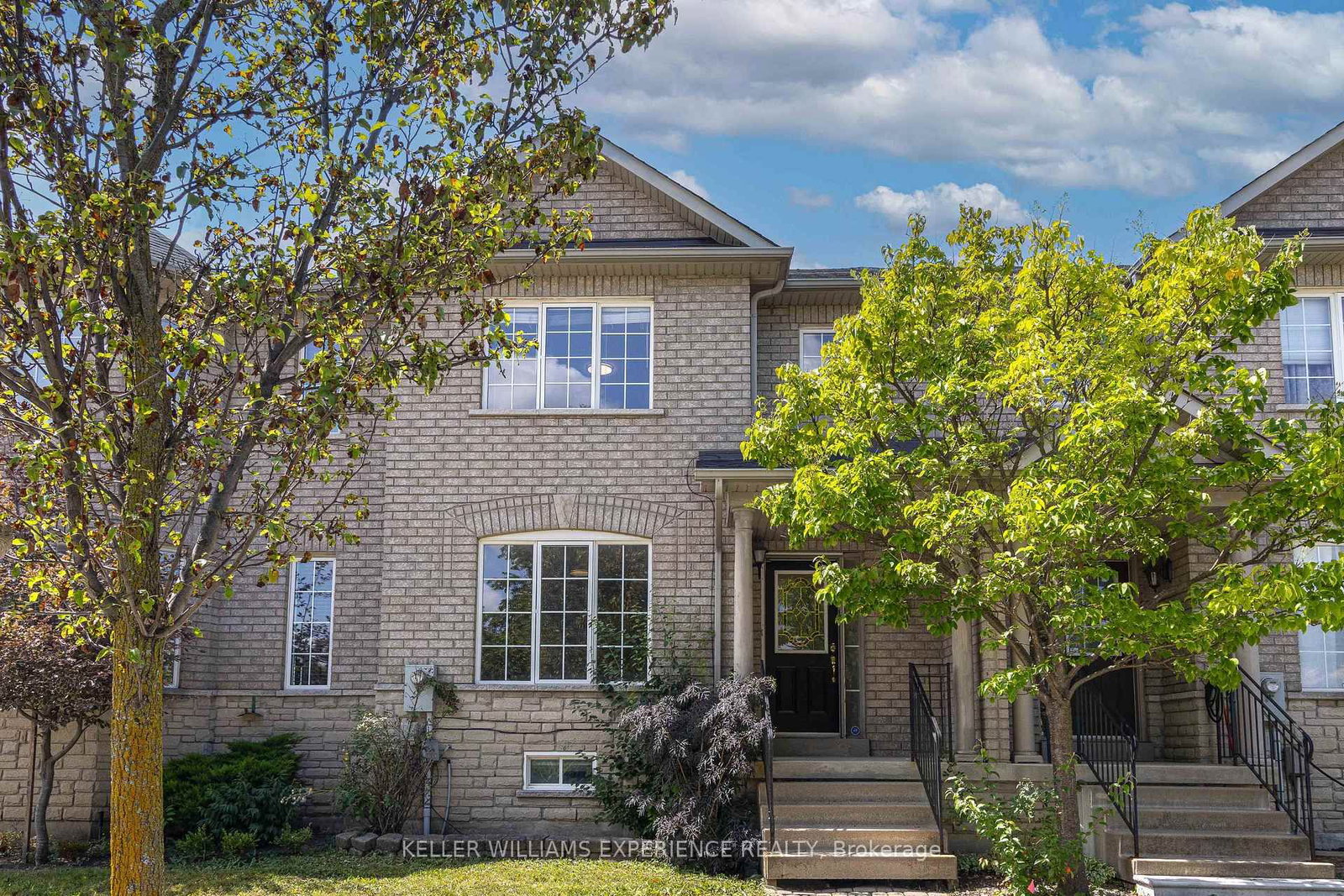 4 Castle Park Boulevard • Vaughan, ON photo 1