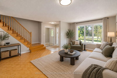 4 Castle Park Boulevard • Vaughan, ON photo 3