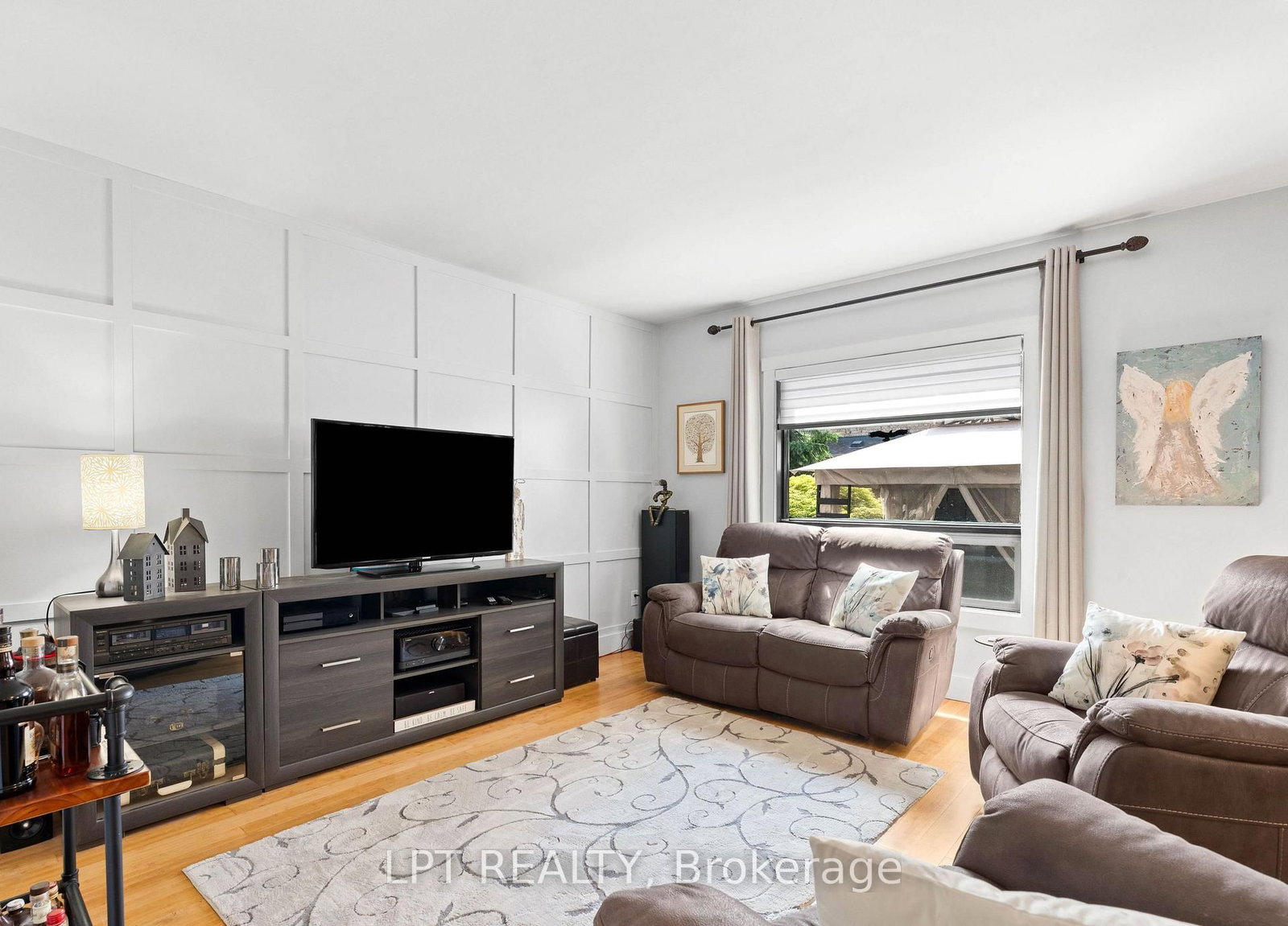 416 Flanagan Court • Newmarket, ON photo 13