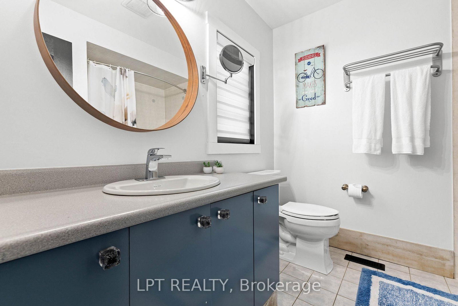 416 Flanagan Court • Newmarket, ON photo 25