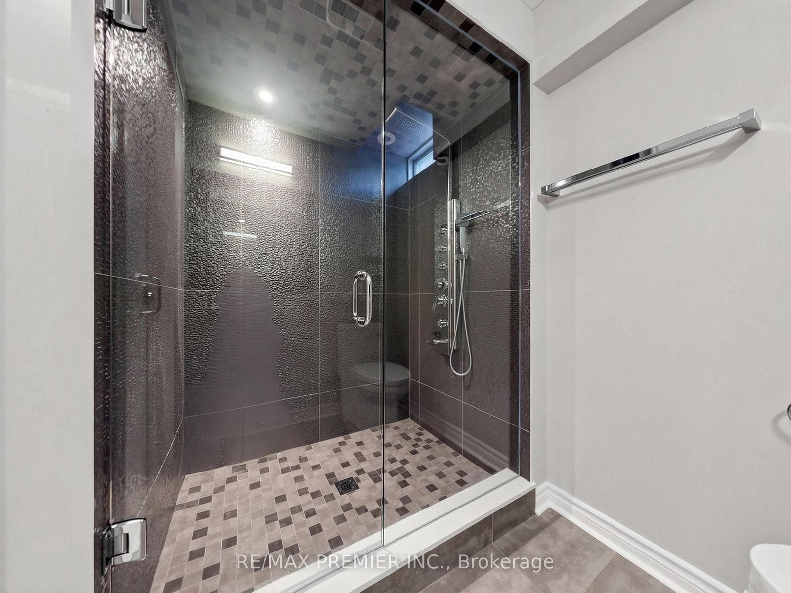 50 Ascalon Drive • Vaughan, ON photo 38