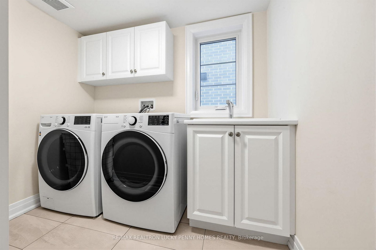 82 West Village Lane • Markham, ON photo 27