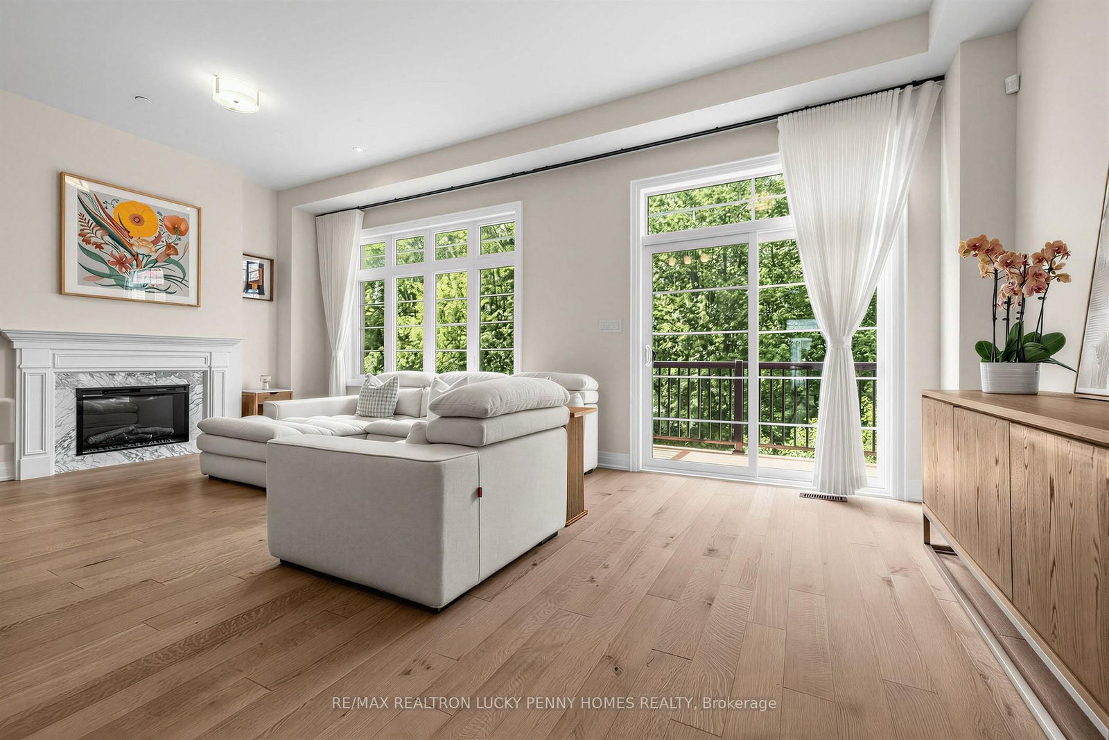 82 West Village Lane • Markham, ON photo 6