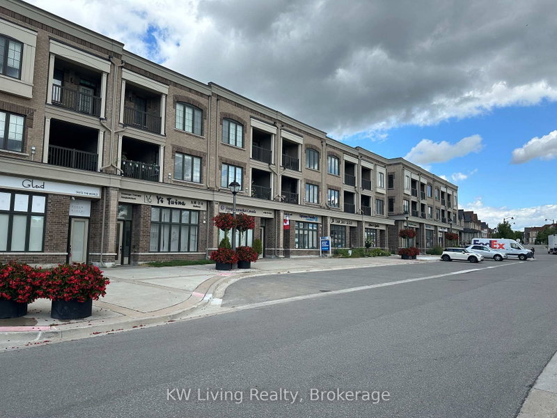 8 Nipigon Avenue