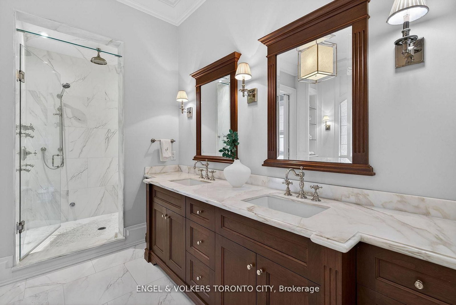 28 Long Hill Drive • Richmond Hill, ON photo 33