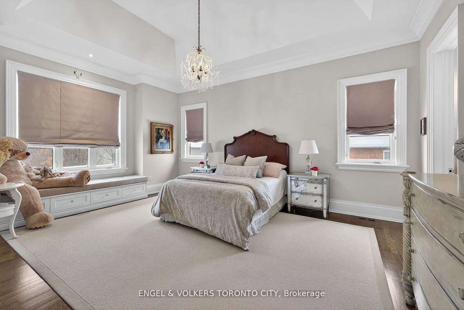 28 Long Hill Drive • Richmond Hill, ON photo 36