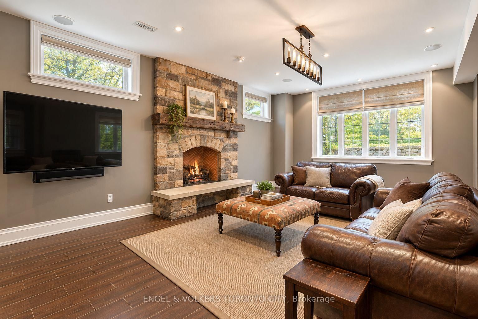 28 Long Hill Drive • Richmond Hill, ON photo 41