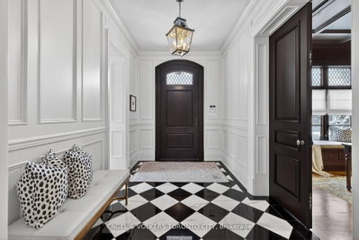 28 Long Hill Drive • Richmond Hill, ON photo 6