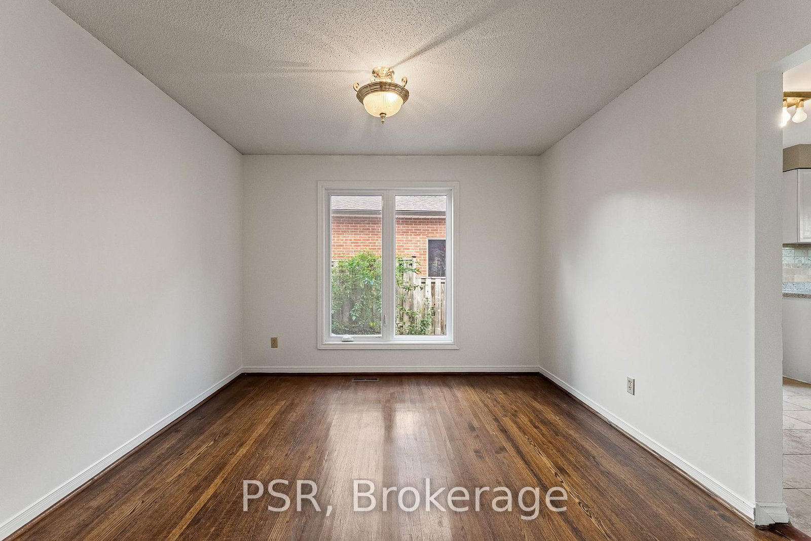 6 Lippincott Court • Richmond Hill, ON photo 13