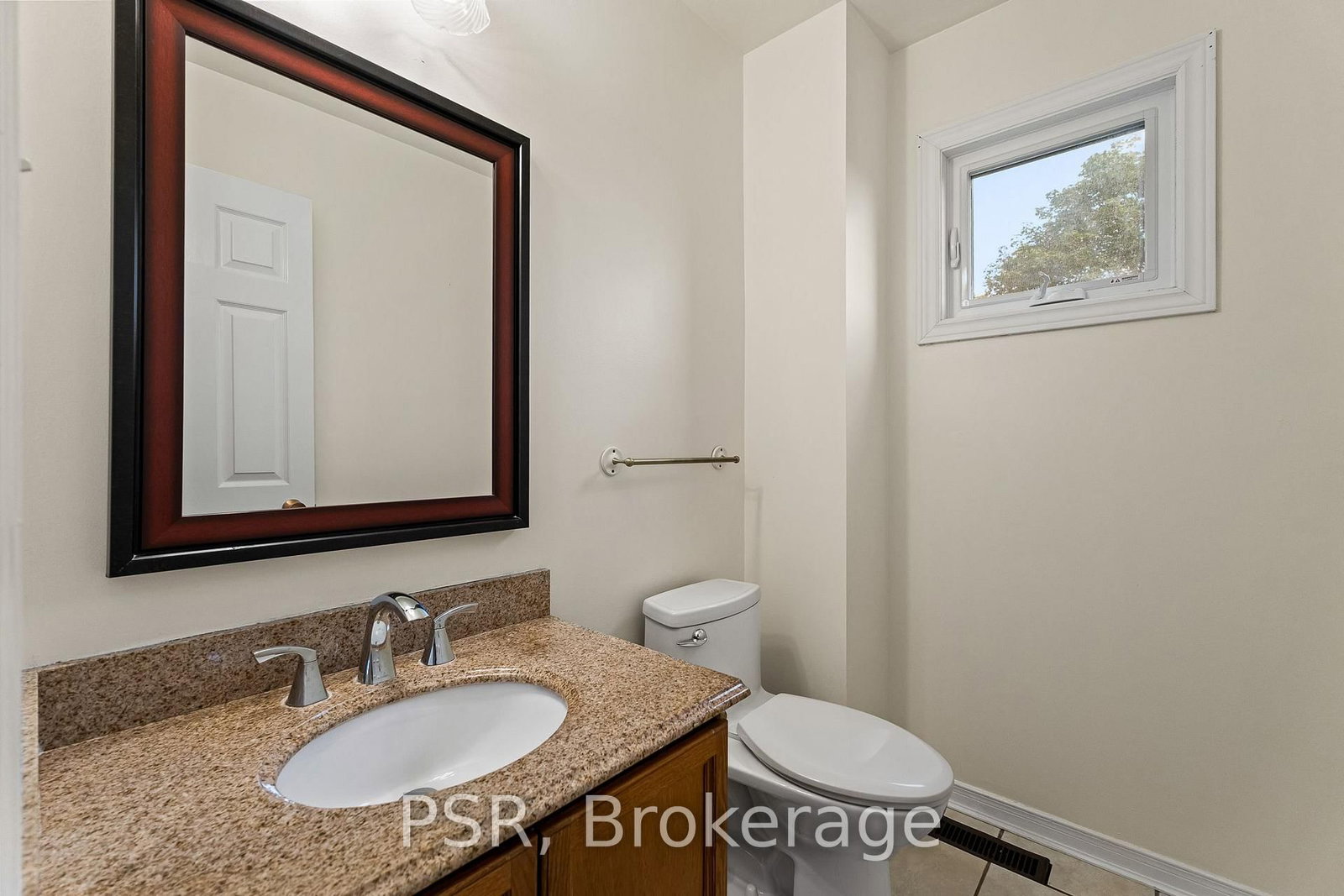 6 Lippincott Court • Richmond Hill, ON photo 16