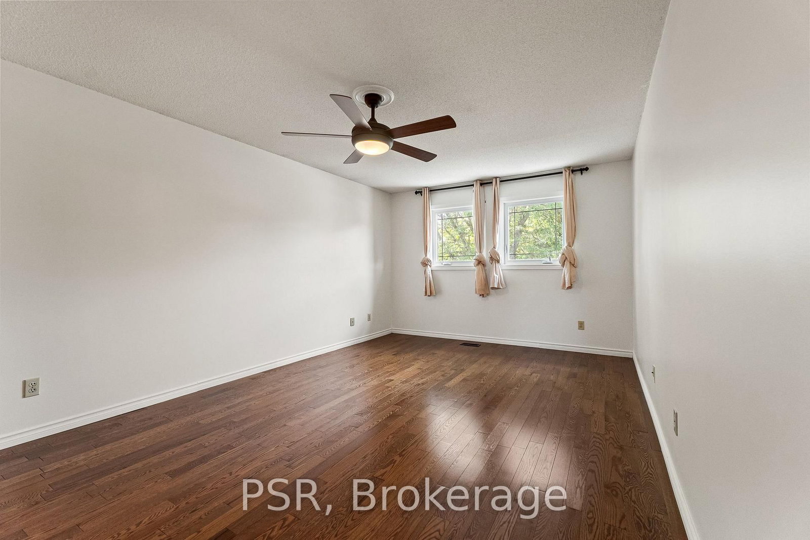 6 Lippincott Court • Richmond Hill, ON photo 17