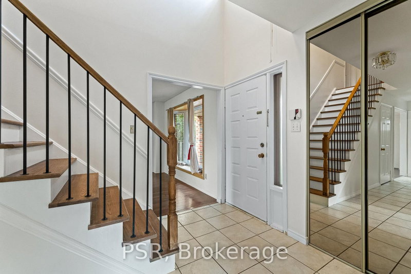 6 Lippincott Court