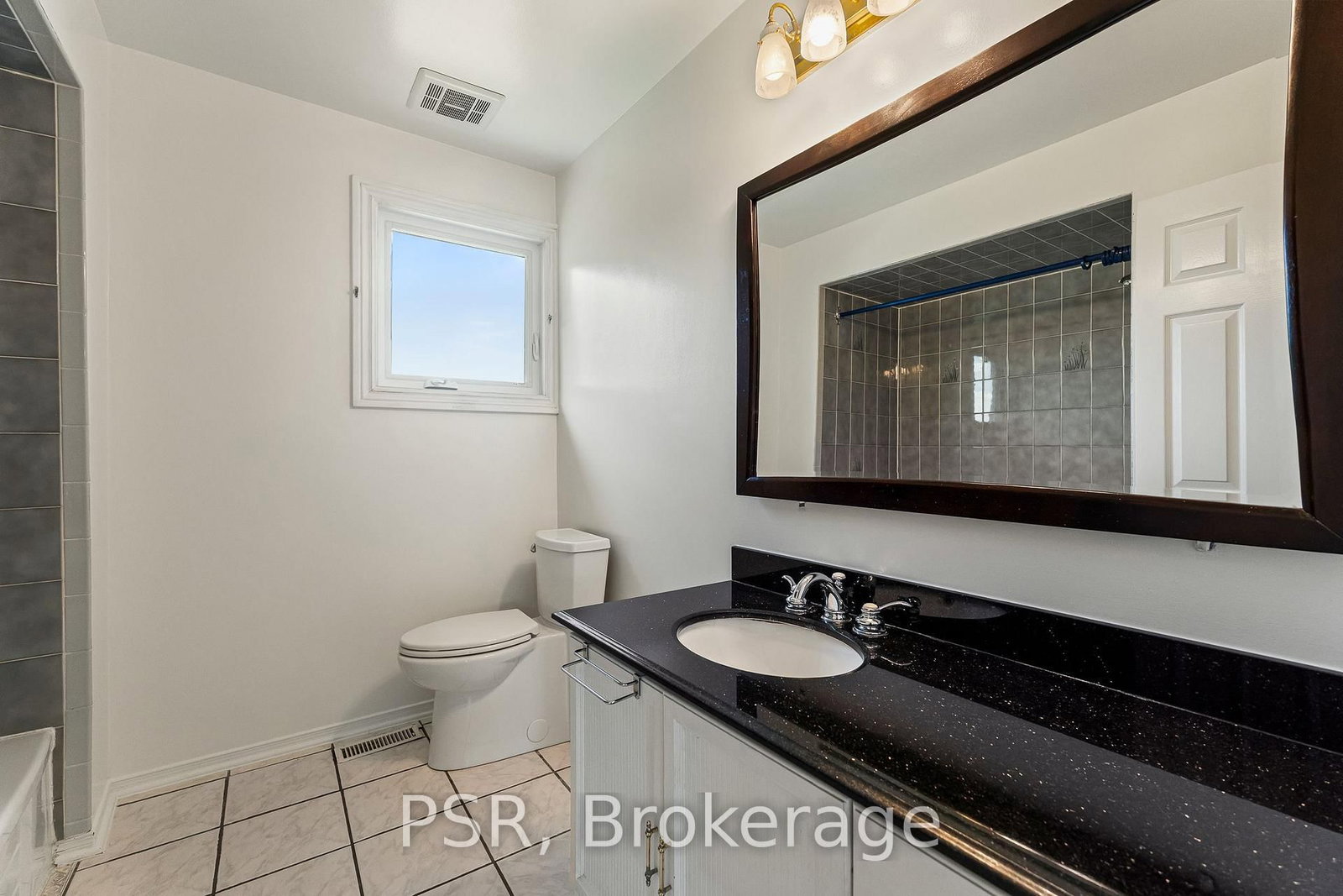 6 Lippincott Court • Richmond Hill, ON photo 25