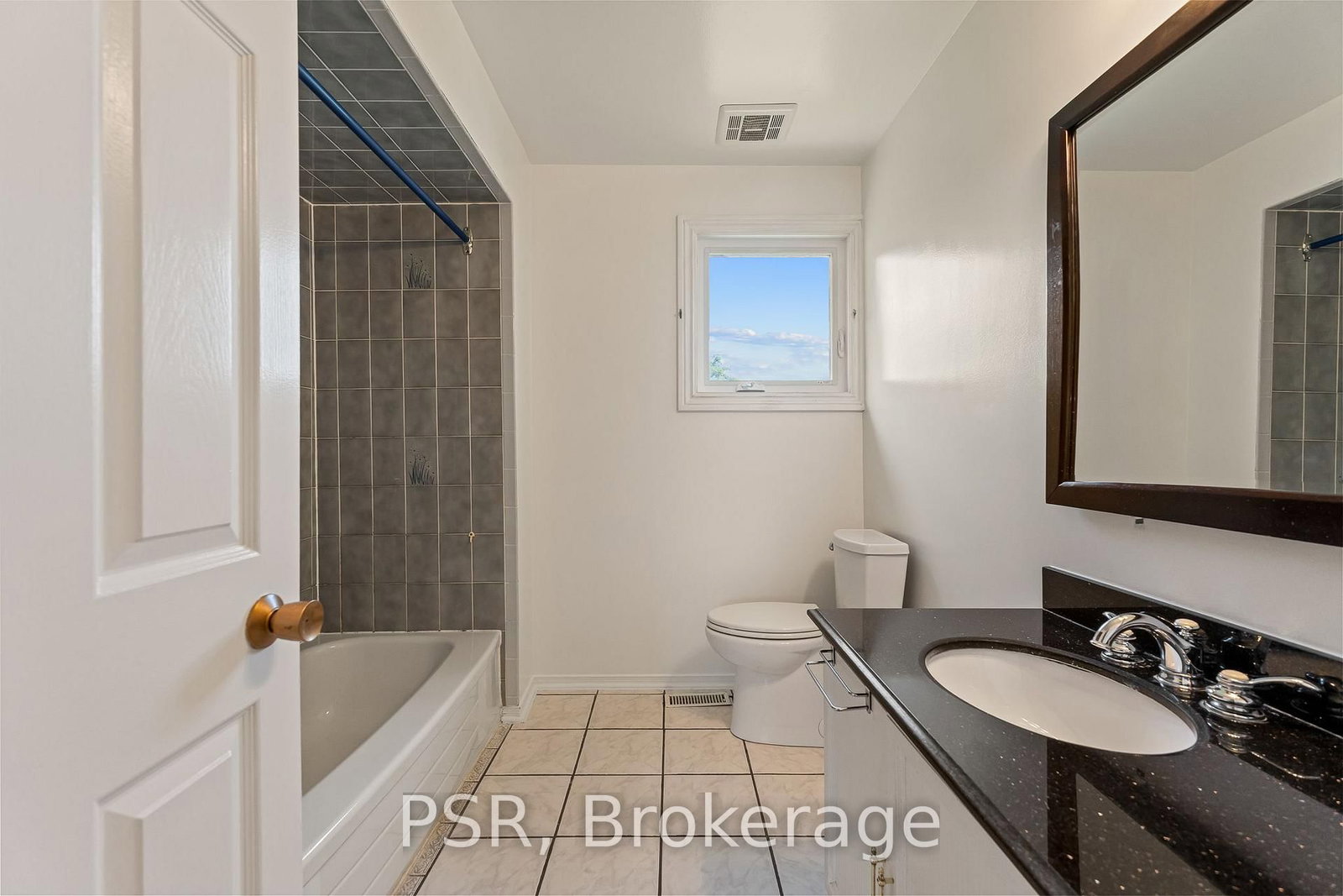 6 Lippincott Court • Richmond Hill, ON photo 26