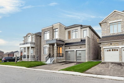 4 Furon Street • Richmond Hill, ON photo 2