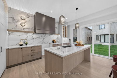 4 Furon Street • Richmond Hill, ON photo 5