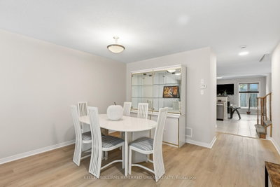 129 Dolce Crescent • Vaughan, ON photo 4