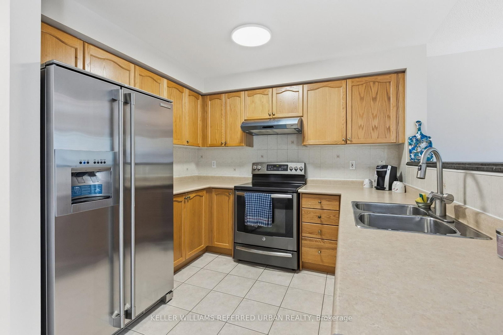 129 Dolce Crescent • Vaughan, ON photo 8