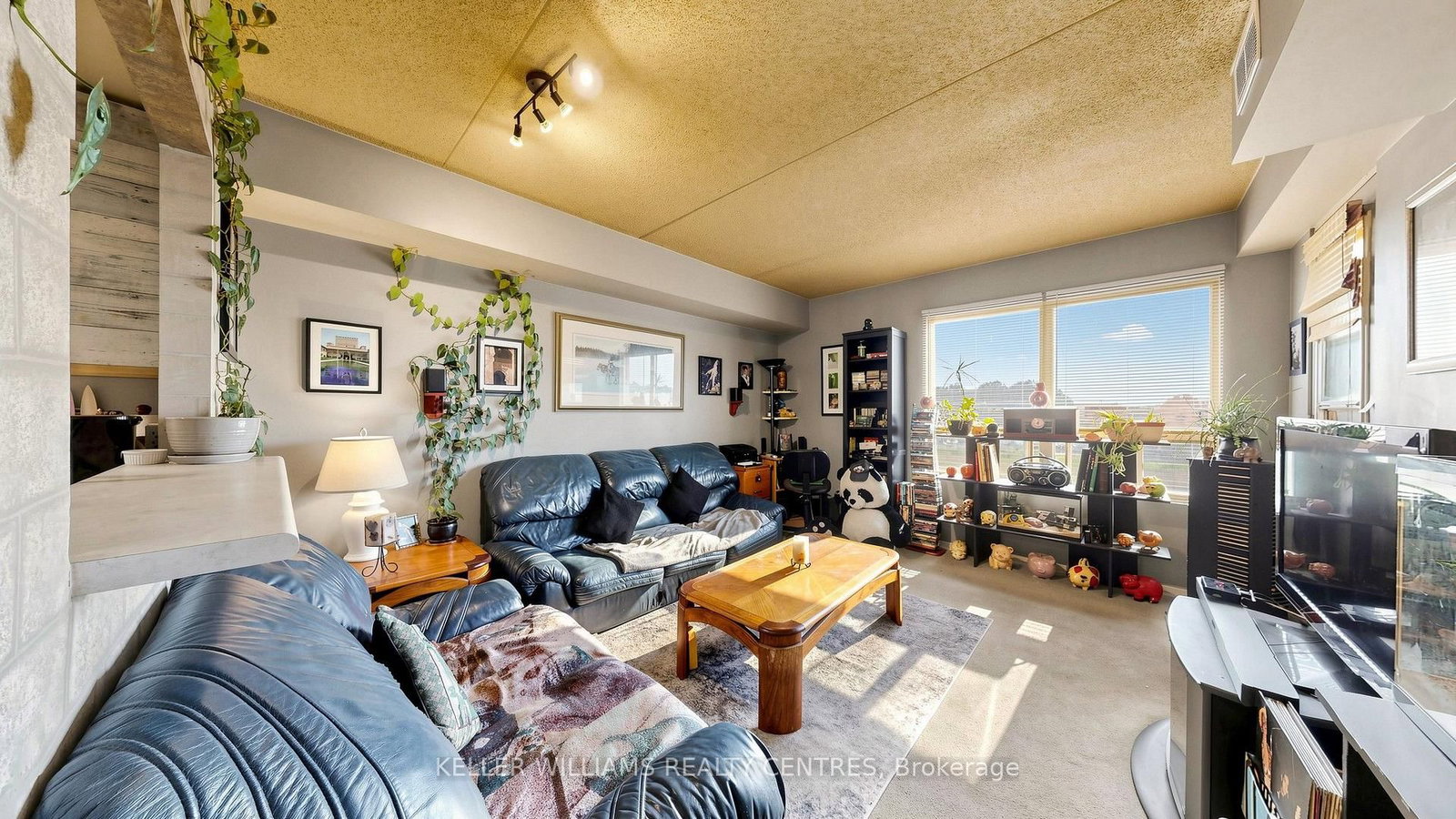 417-160 Wellington St, Aurora, view 10