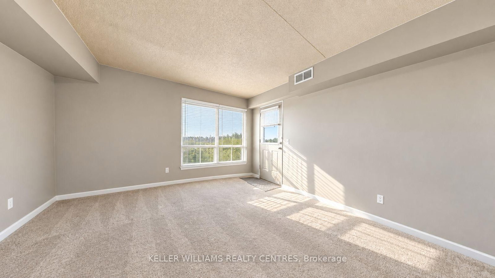 417-160 Wellington St, Aurora, view 13