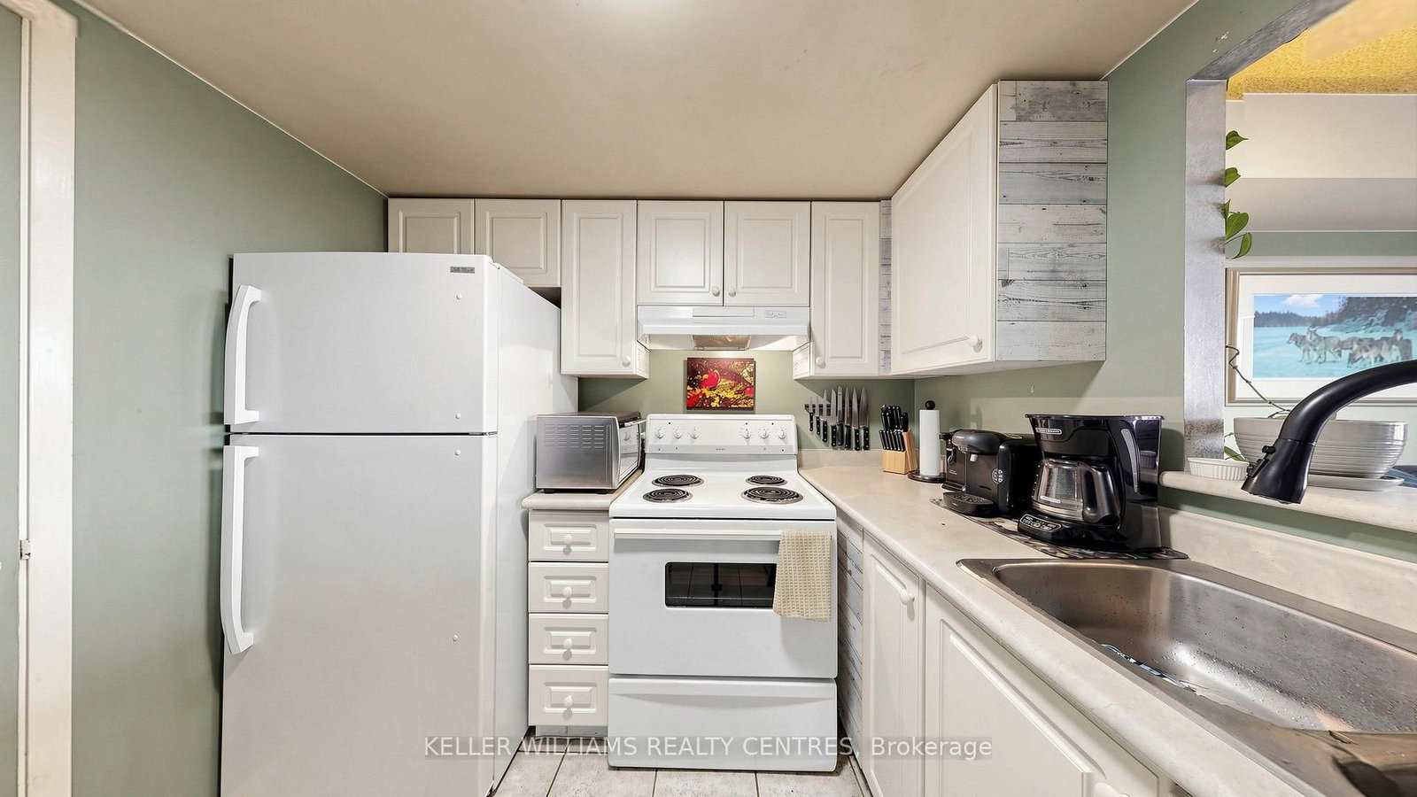 417-160 Wellington St, Aurora, view 18