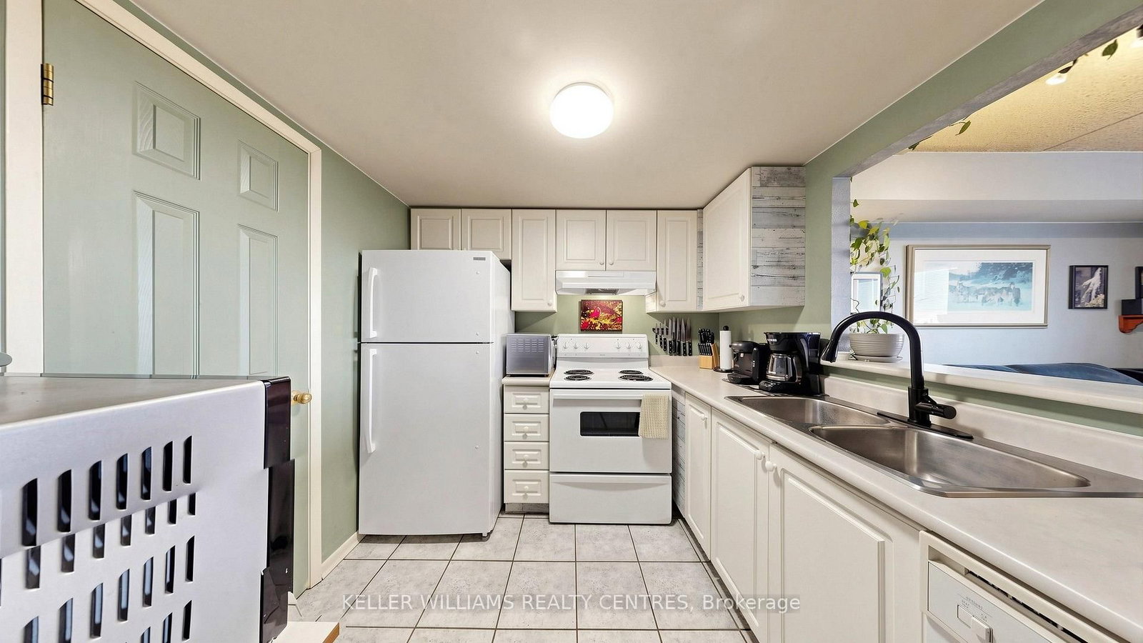 417-160 Wellington St, Aurora, view 19