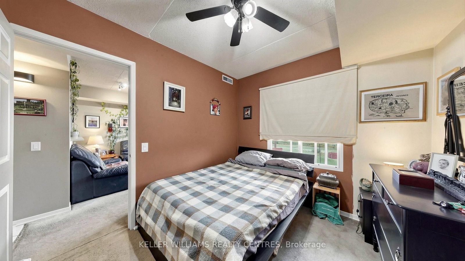 417-160 Wellington St, Aurora, view 21