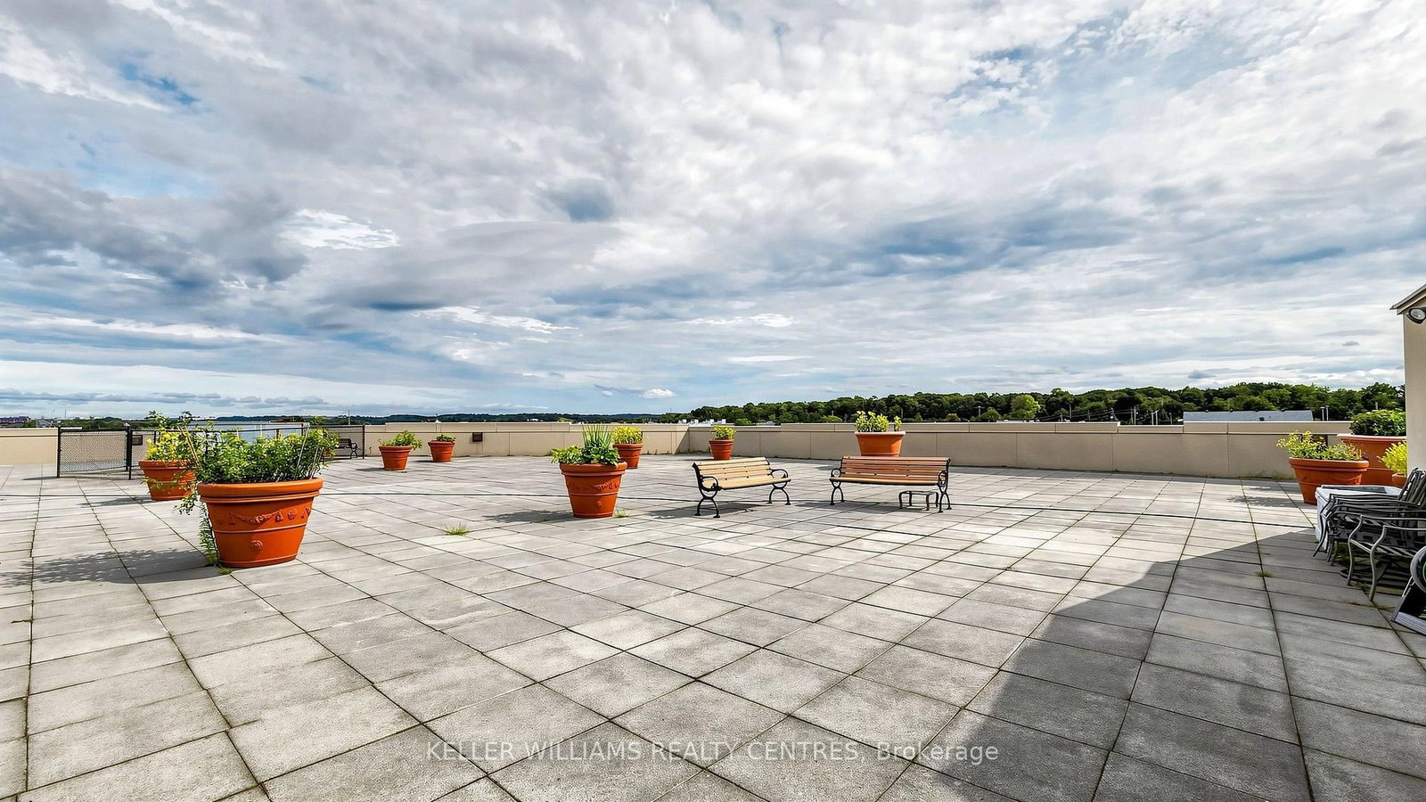 417-160 Wellington St, Aurora, view 28