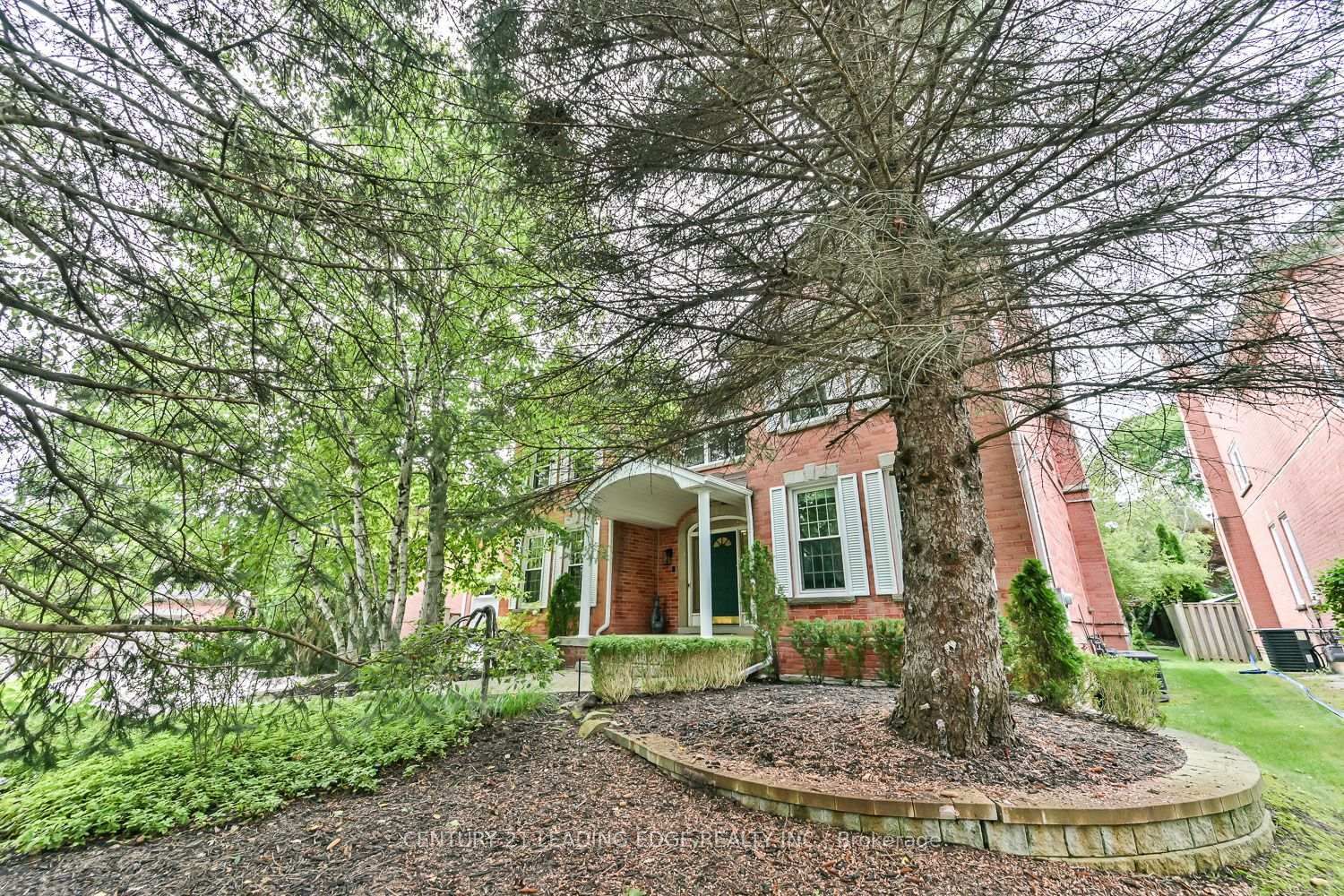 78 Wrenwood Court • Markham, ON photo 2