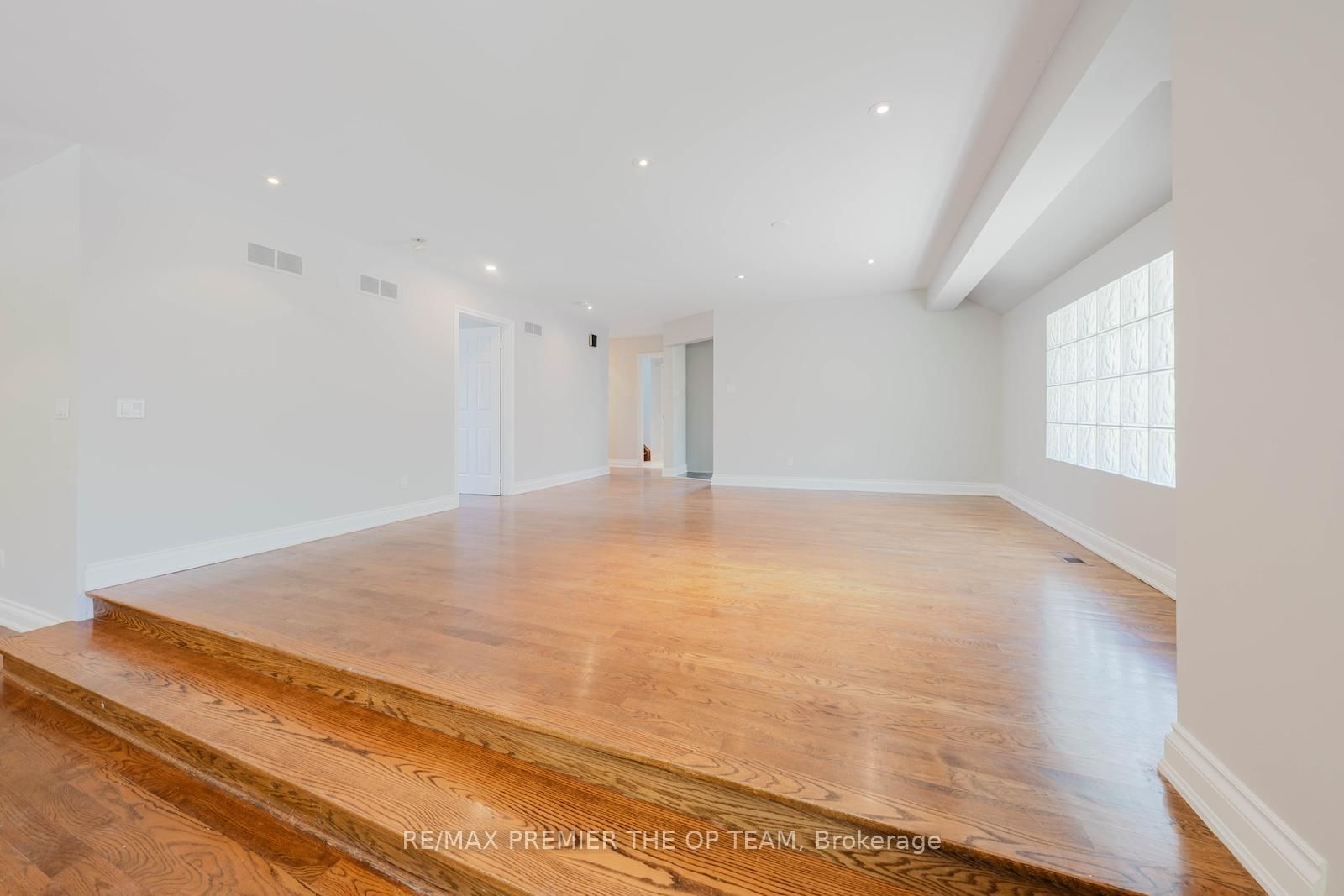 7930 Kipling Avenue • Vaughan, ON photo 17