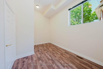 7930 Kipling Avenue • Vaughan, ON photo 9