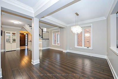 169 Downy Emerald Drive • Bradford West Gwillimbury, ON photo 9