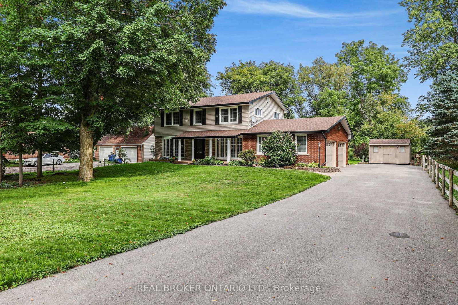 18939 McCowan Road • East Gwillimbury, ON photo 1