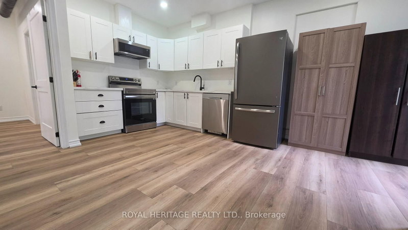 2 - 9 Metropolitan Crescent