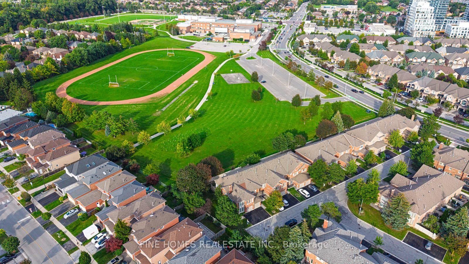 42 Alameda Circle • Vaughan, ON photo 3