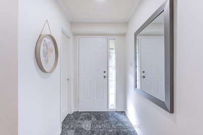 42 Alameda Circle • Vaughan, ON photo 5